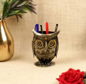 IRON PAINTED OWL PEN STAND